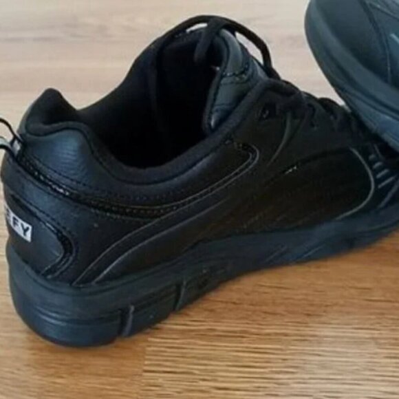 GDEFY Sneakers. Size 8.5 - Picture 4 of 7